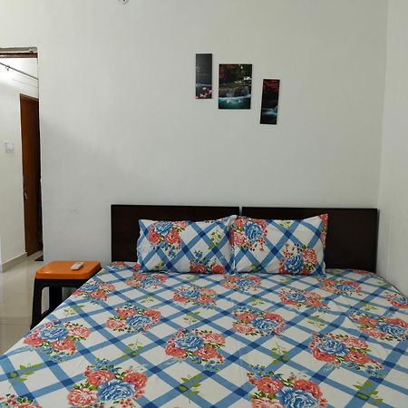Sharda Homestay Ayodhya Buitenkant foto